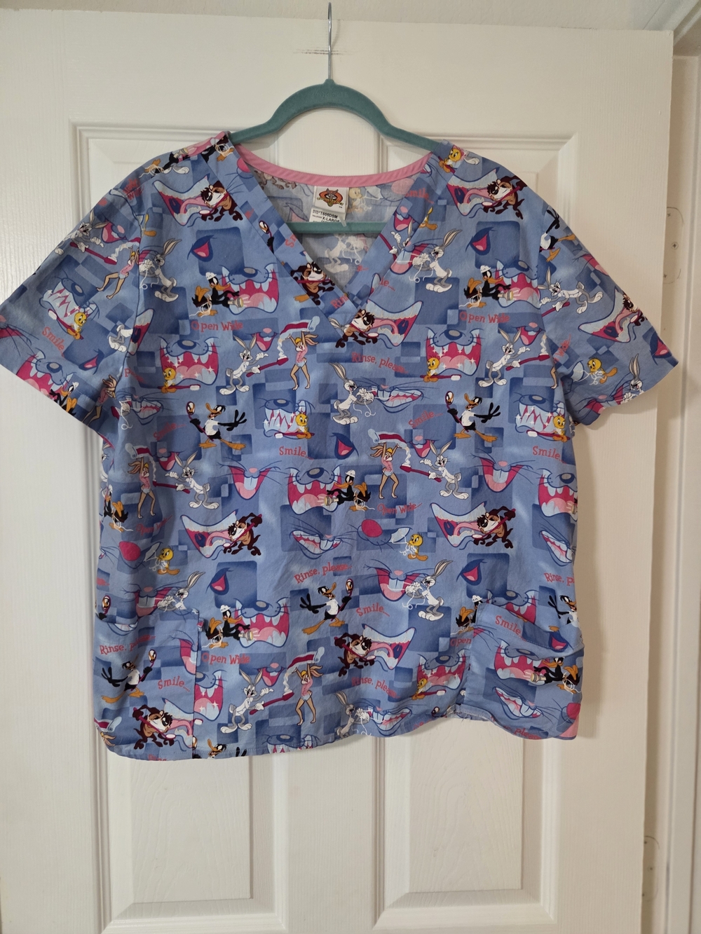 Looney Tunes Print Scrub Top - Light Blue & Pink. XL